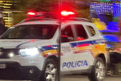 Homem é multado em mais de R$ 6 mil por manter aves silvestres em cativeiro em Pedro Leopoldo