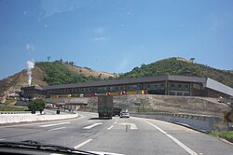 Colisão sem vítimas é registrada na BR-040 em Pedro Leopoldo