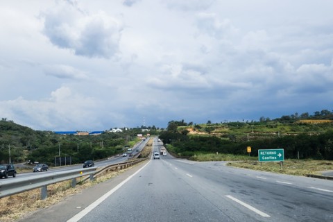 Vereadores cobram melhorias e mais segurança na estrada da Lapa Vermelha após série de acidentes