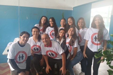 Blitz de conscientização do Projeto Na Mão Certa mobiliza moradores no centro de Pedro Leopoldo