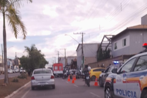 Homem é morto a tiros na principal avenida do bairro Andyara, em Pedro Leopoldo