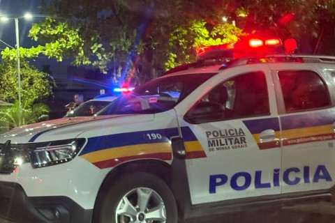 Motociclista fica ferido após colisão com carro em cruzamento de Pedro Leopoldo