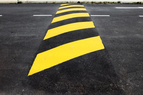 Vereador solicita estudos sobre implantação de quebra-molas nas ruas da cidade