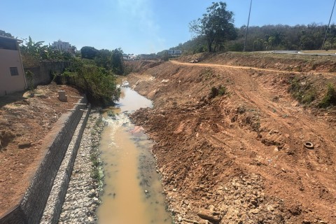 Obras de revitalização dos ribeirões geram debate sobre impactos ambientais em Pedro Leopoldo