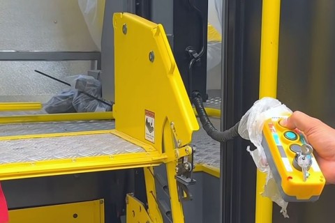 Falha em elevador de Ônibus causa queda de passageira em Pedro Leopoldo
