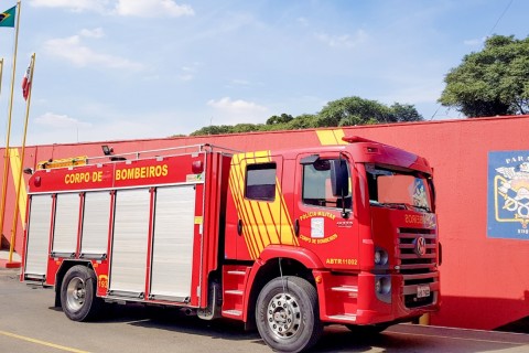 Corpo de Bombeiros captura serpente em residência no bairro Andyara, em Pedro Leopoldo