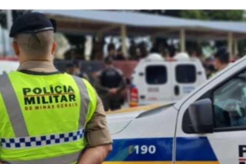 Polícia apreende 24 pinos de cocaína, 5 buchas de maconha e 12 munições em Pedro Leopoldo