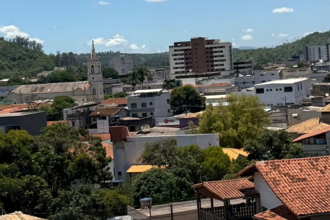 Uniformes de inverno começam a ser entregues; peças de verão devem chegar até 17 de julho em Pedro Leopoldo