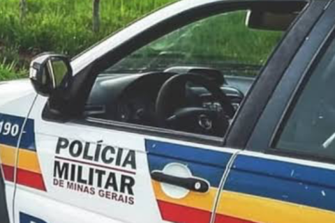 Casal se fere em acidente de moto na MG-424 após trecho sem sinalização